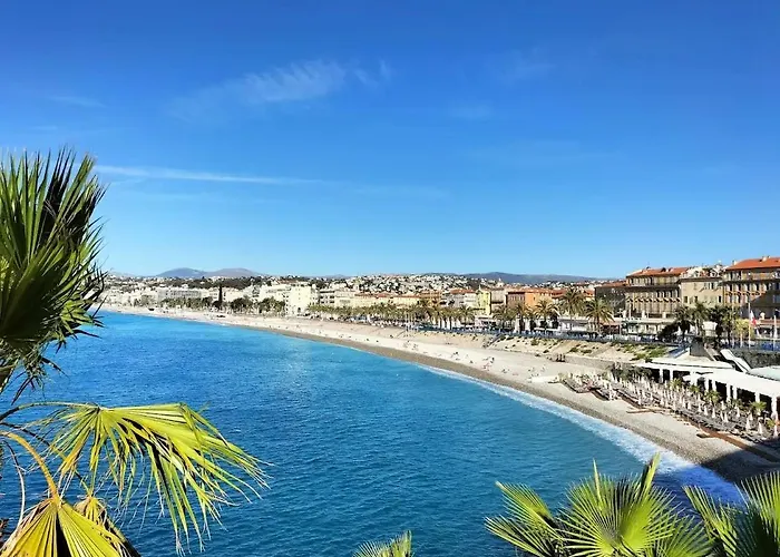 Central&beach * Nice
